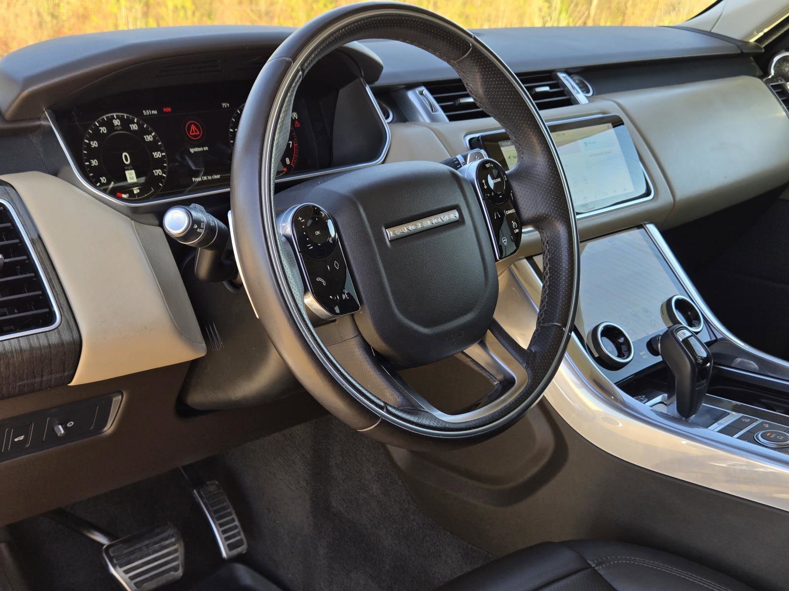 Used 2019 Fuji White Land Rover Dynamic image 27