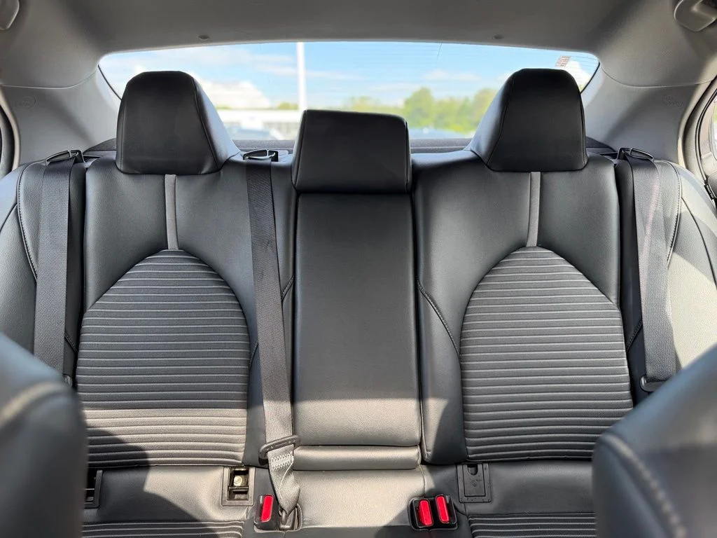 Used 2018 Gray Toyota SE image 19