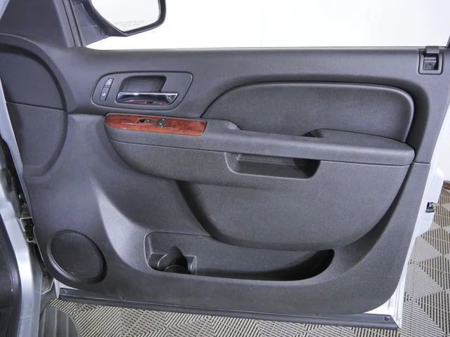 Used 2013 Silver Chevrolet LT image 11