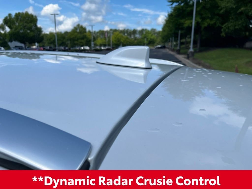 Used 2025 White Toyota XLE image 9