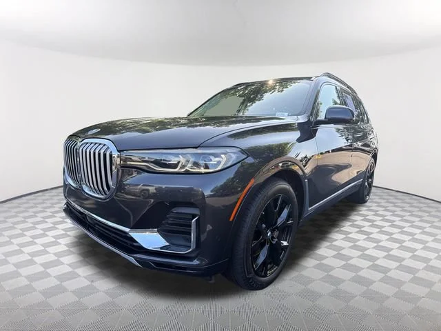 Used 2021 Gray BMW xDrive40i image 1
