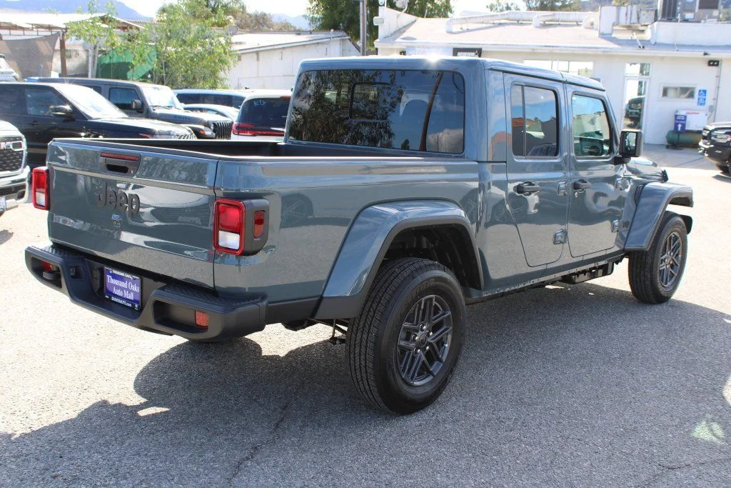 2026 Jeep Gladiator Sport S - Photo 4