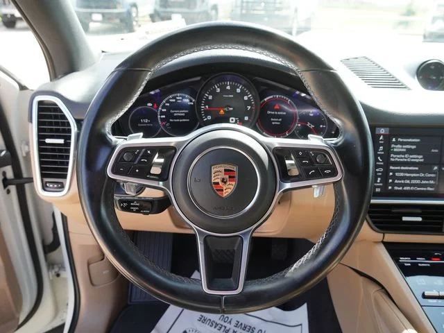 Used 2020  Porsche Base image 27