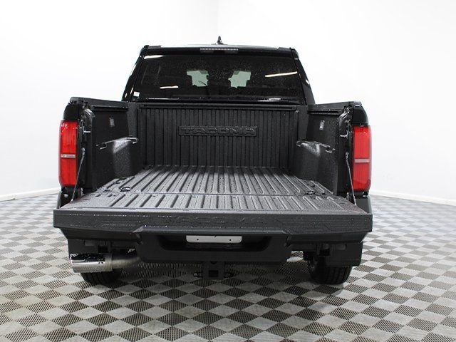 2026 Toyota Tacoma SR5 - Photo 8