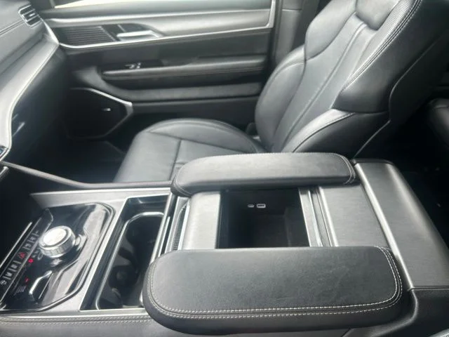 Used 2025 Silver Zynith Jeep Series II image 33