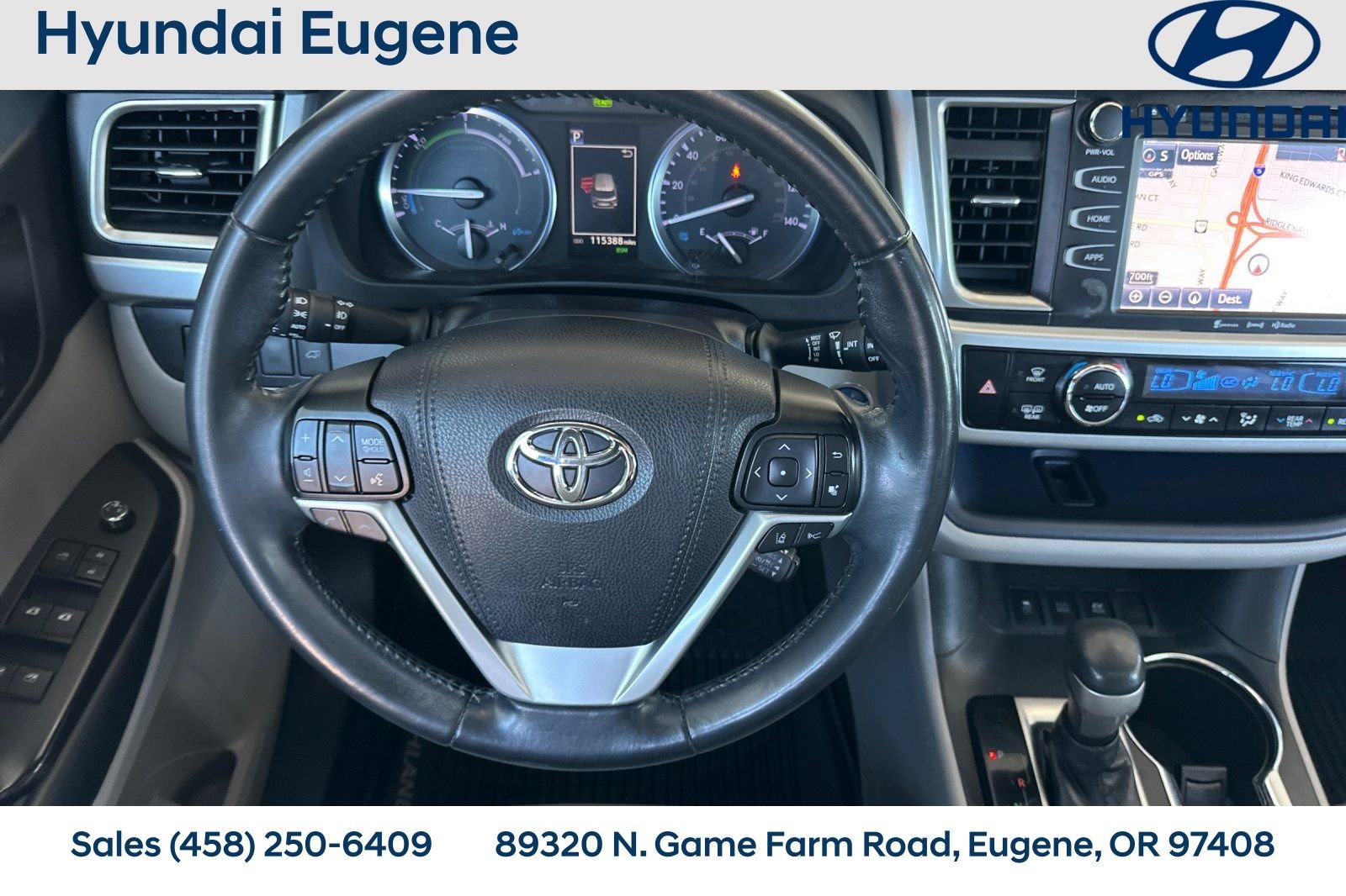Used 2019 White Toyota XLE image 19