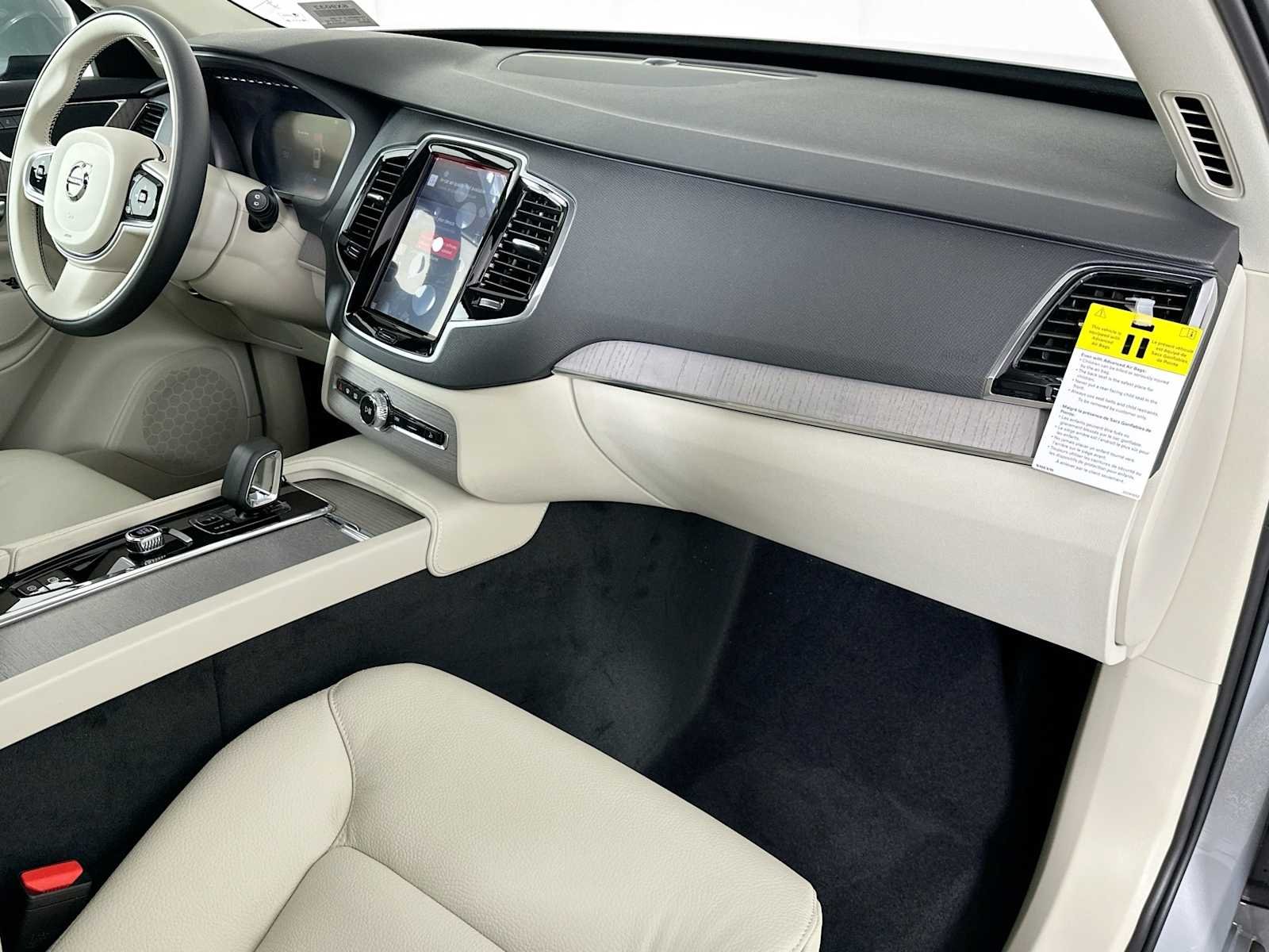 Certified Used 2025 Vapour Grey Volvo Plus image 26