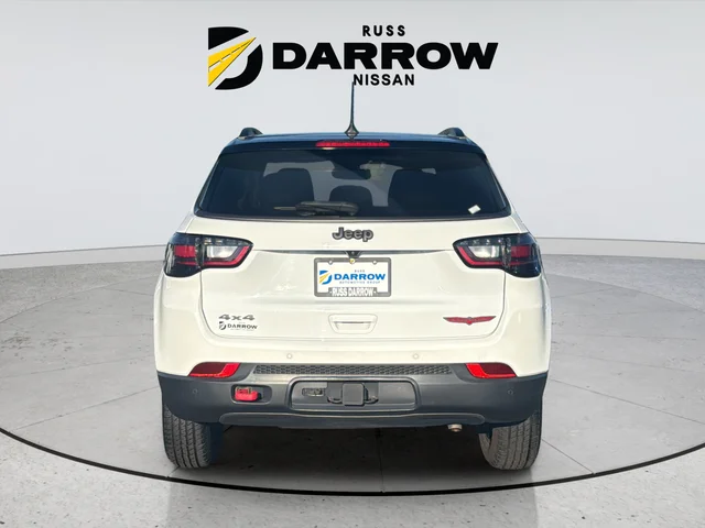 Used 2022 White Jeep Trailhawk image 4