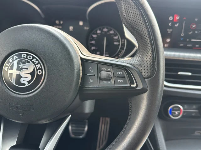 Used 2023 Blue Alfa Romeo Veloce image 17
