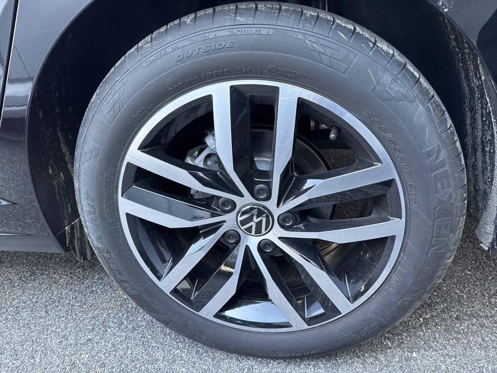 2025 Volkswagen Jetta SE - Photo 8