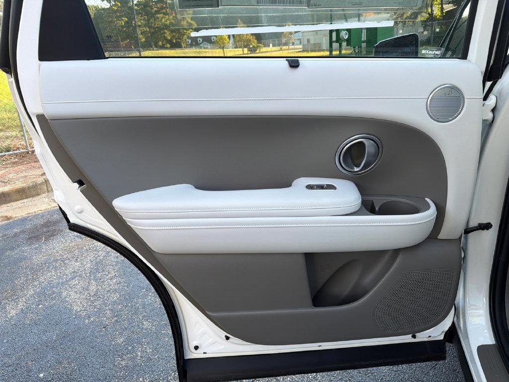 New 2026 White Hyundai SEL Premium FWD image 22