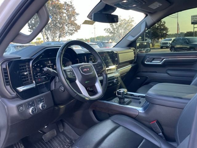 Used 2024 White GMC SLT image 6