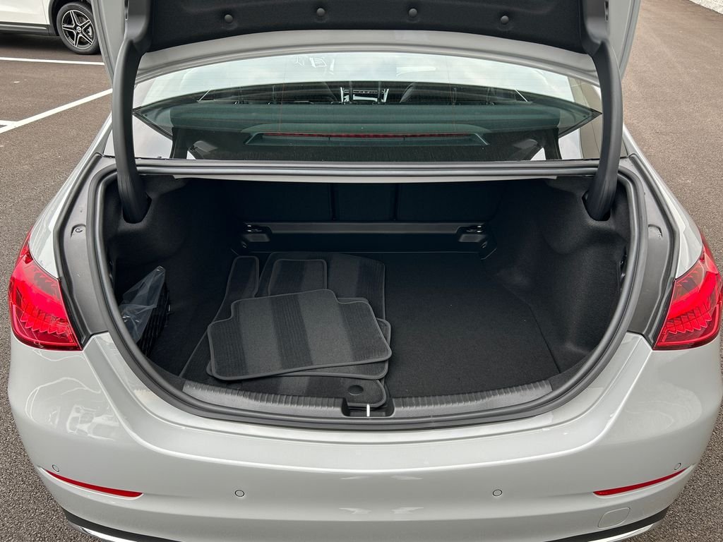 New 2026 MANUFAKTUR Alpine Grey Mercedes-Benz C 300 image 7