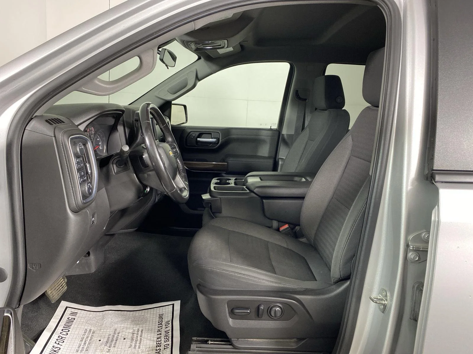 Used 2021 Silver Ice Metallic Chevrolet LT image 10