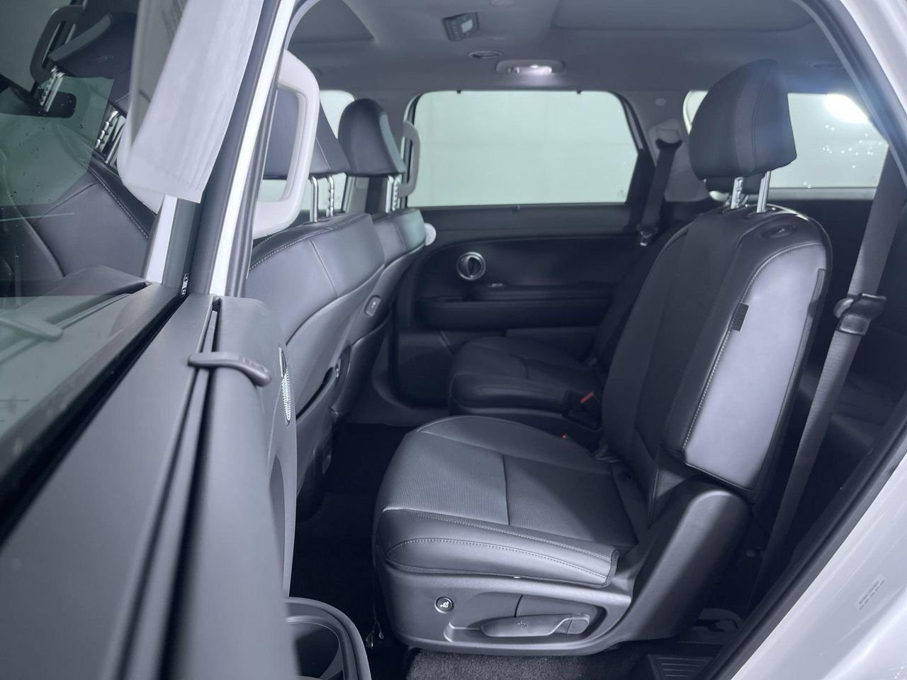 New 2026 Creamy White Pearl Hyundai Limited AWD image 26