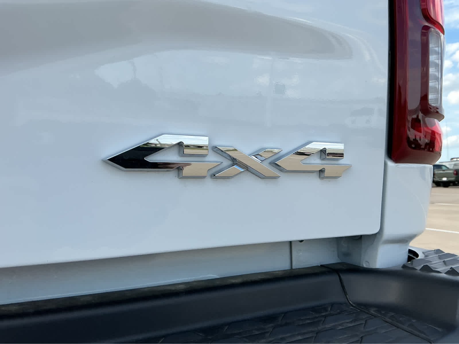 New 2026 Bright White Clear-Coat Exterior Paint RAM Longhorn image 10