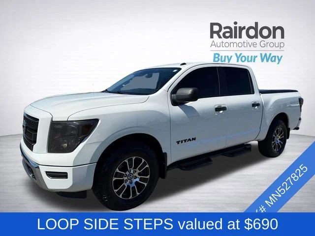 Used 2021 Glacier White Nissan SV image 3