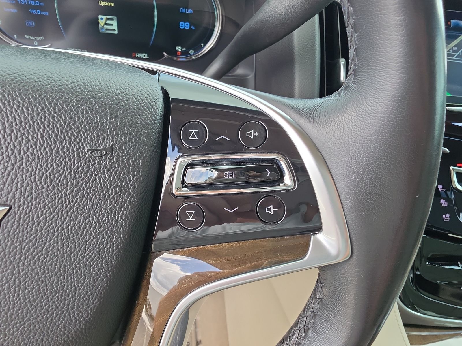 2020 Cadillac Escalade Premium Luxury - Photo 24