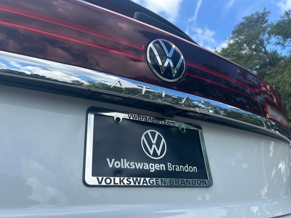 New 2026 White/off-white Volkswagen 2.0T SE image 44