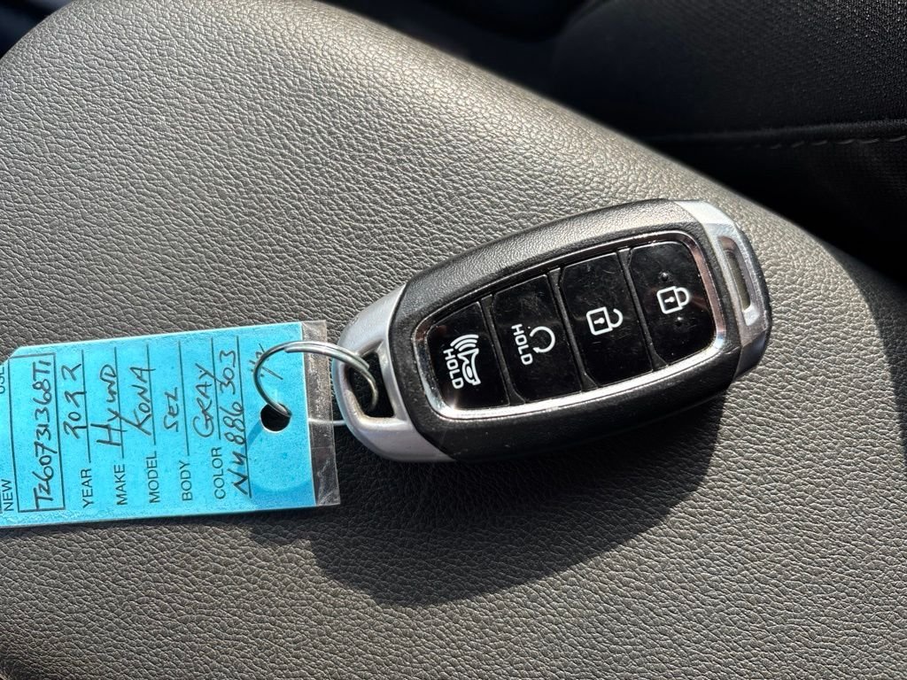 Used 2022 Silver Hyundai SEL image 31