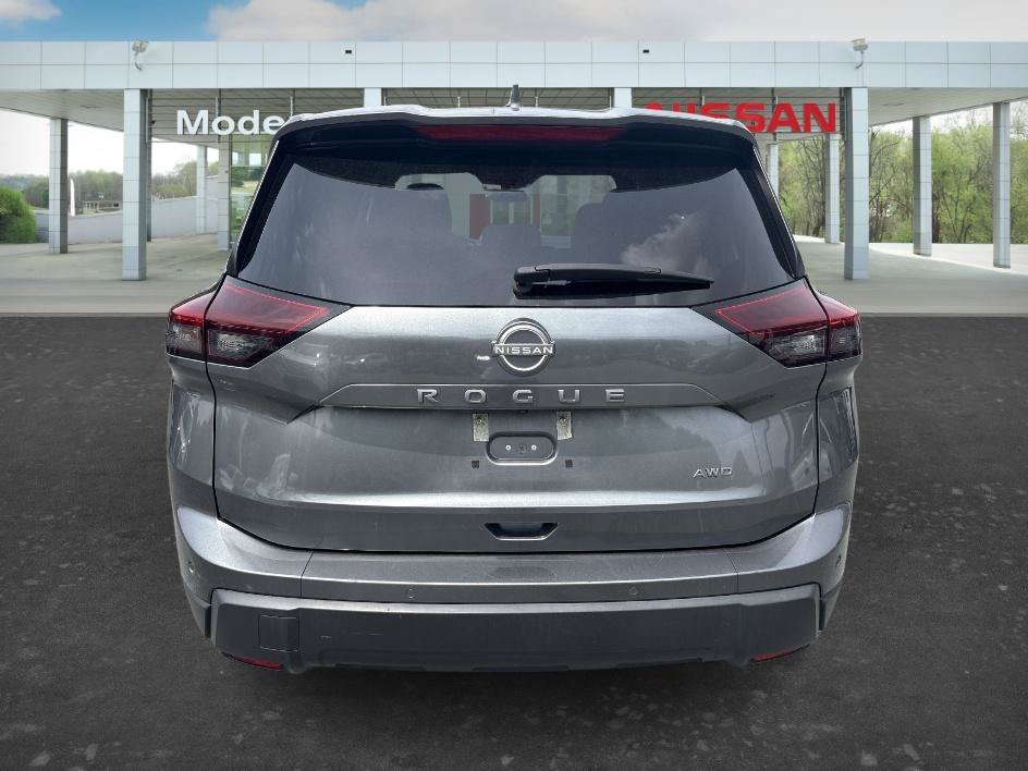 Used 2025 Gun Metallic Nissan SV image 1