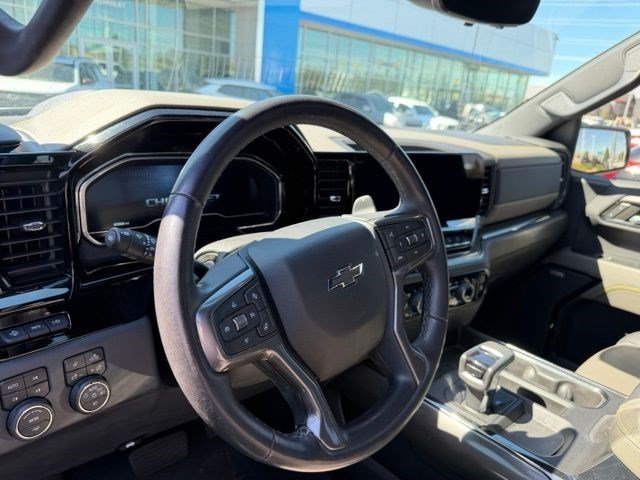 Used 2022 Black Chevrolet ZR2 image 7