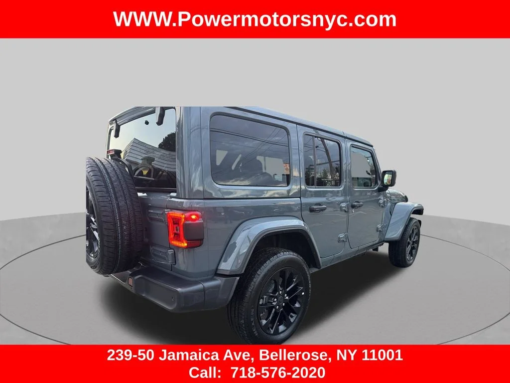 Used 2025 Gray Jeep Sahara 4xe image 8