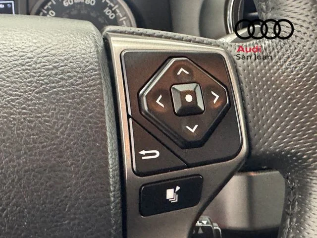 Used 2017 White Toyota SR5 image 20