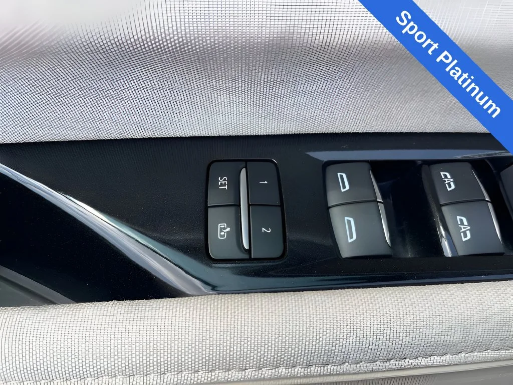 Used 2023 White Cadillac Sport Platinum image 16