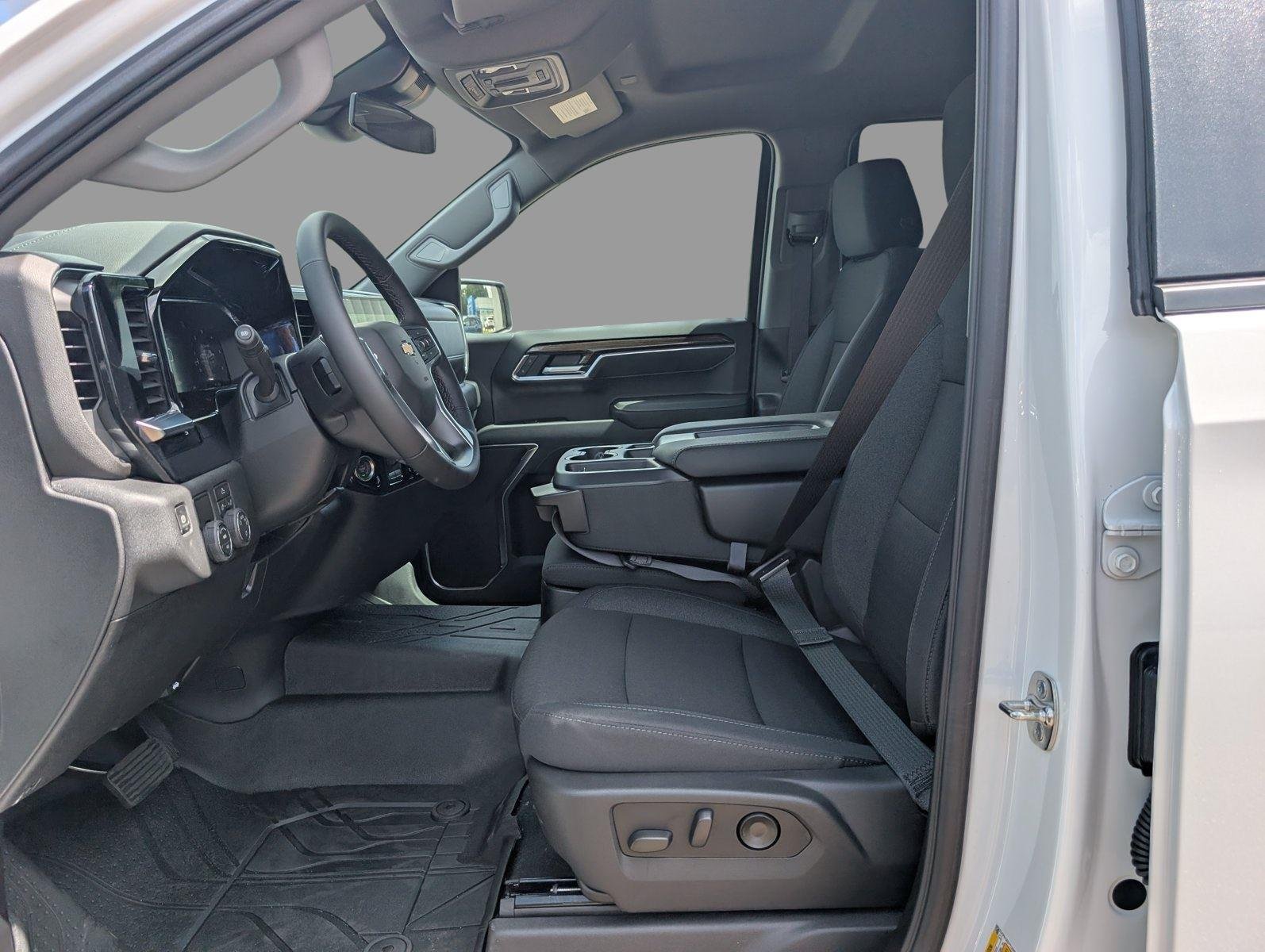 2026 Chevrolet Silverado 1500 LT - Photo 15