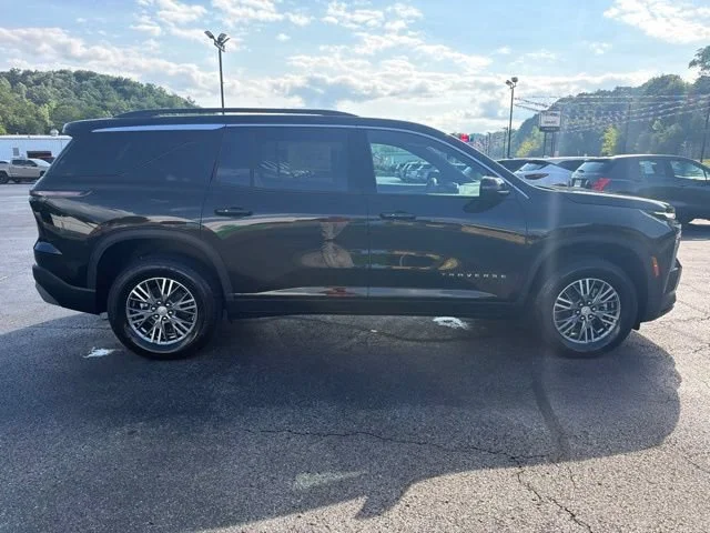New 2026 Mosaic Black Metallic Chevrolet LT image 9