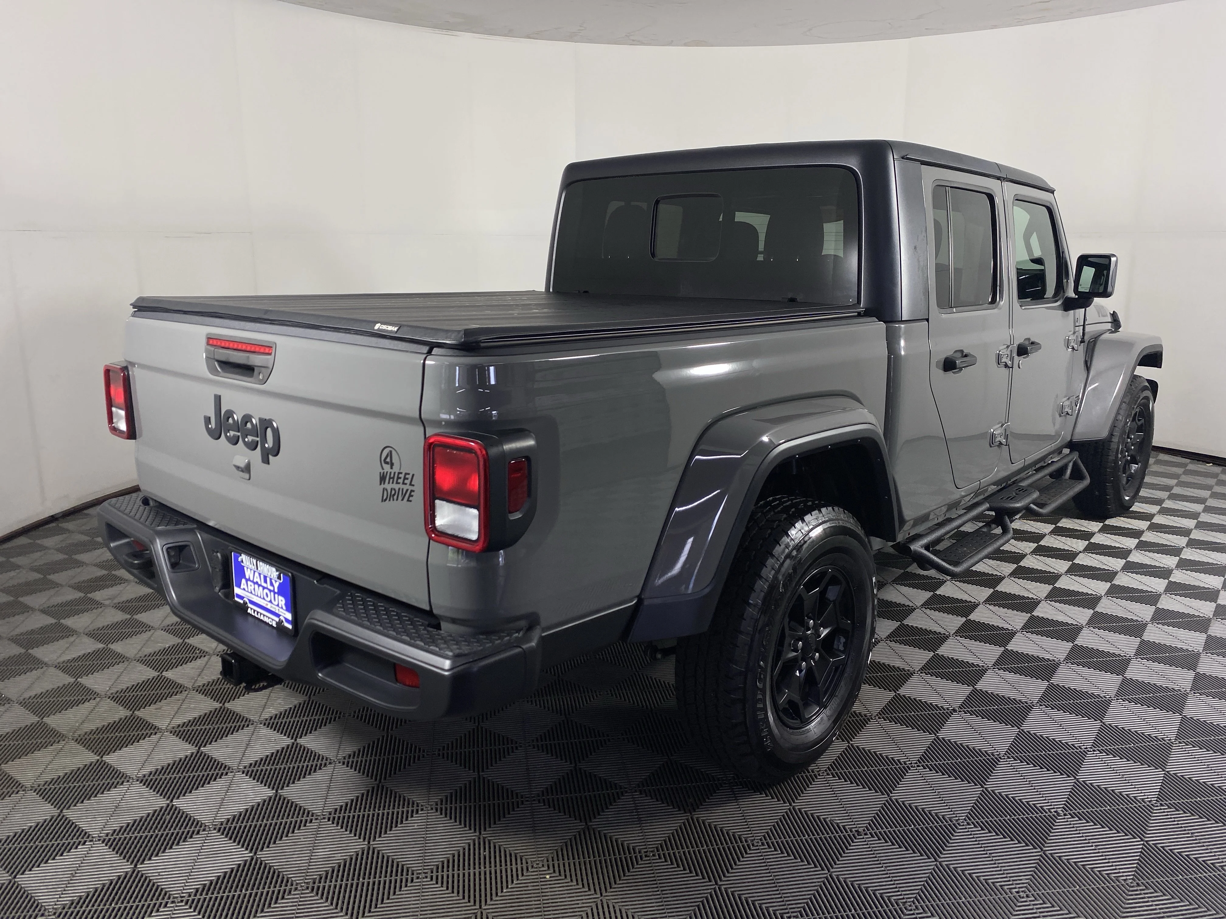 Used 2022 Sting-Gray Clearcoat Jeep  image 8