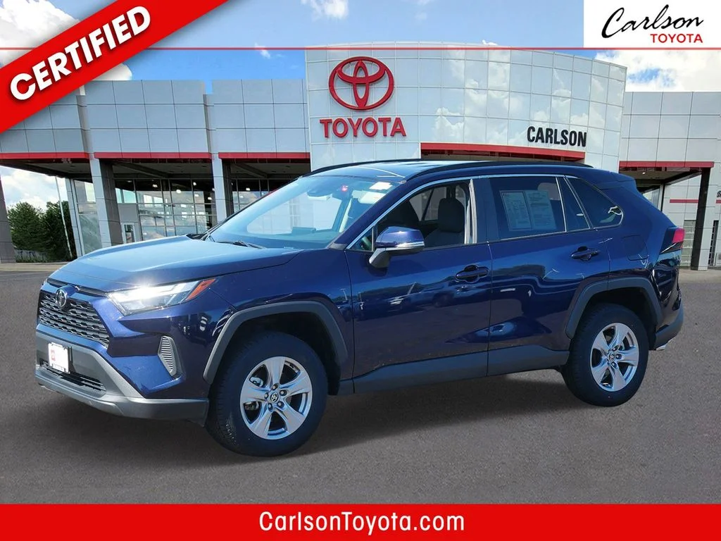 Certified Used 2025  Toyota XLE image 1