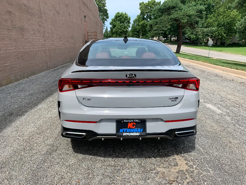 Used 2021 Wolf Gray Kia GT-Line image 4