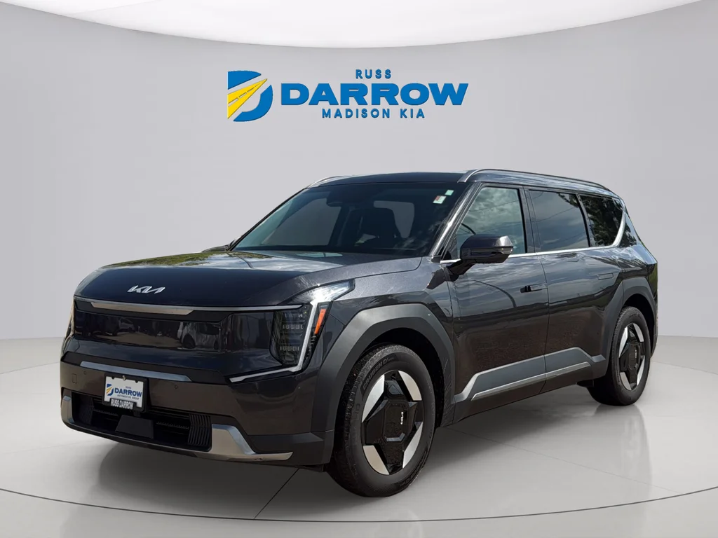 Certified Used 2024 Panthera Metal Kia Wind image 1
