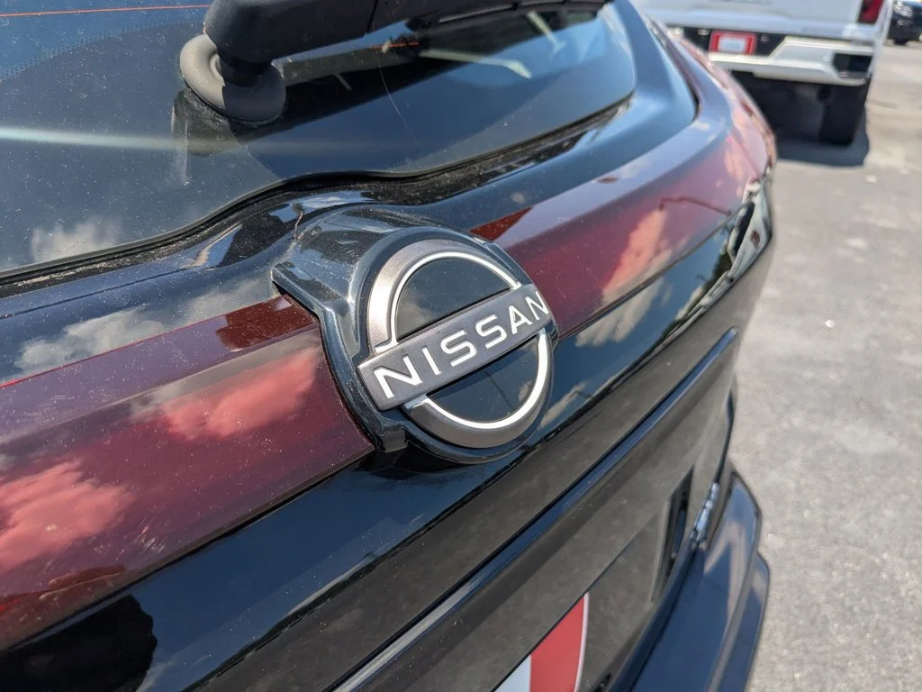 Used 2024 Super Black Nissan SV image 27
