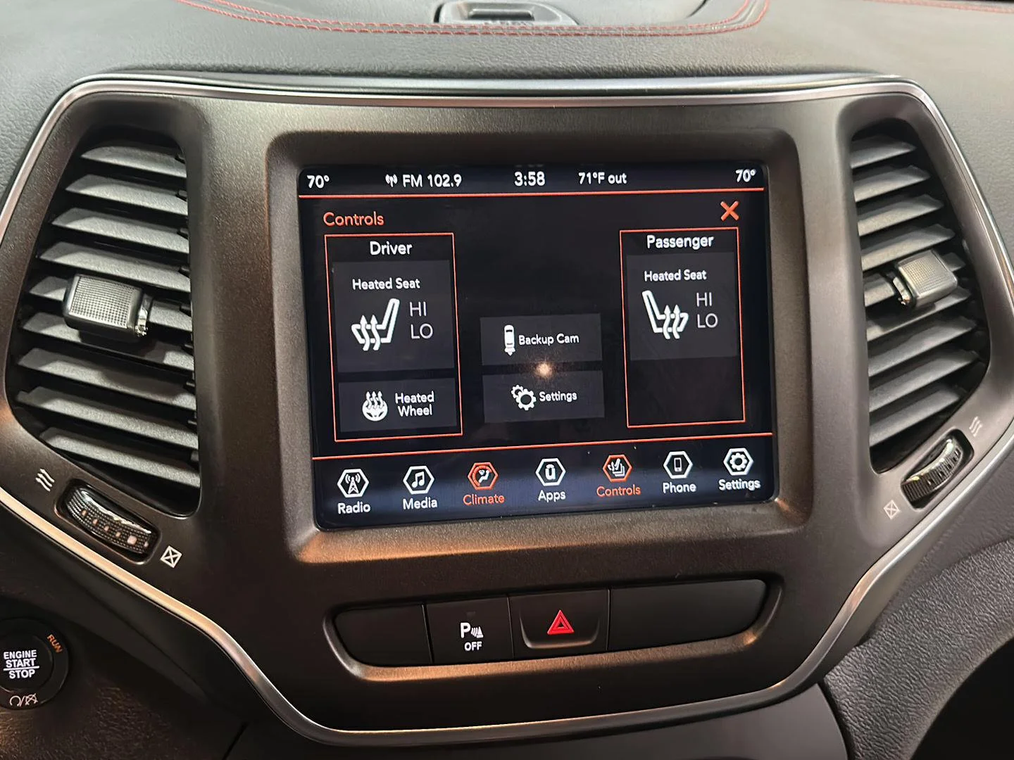 Used 2019 Bright White Clearcoat Jeep Trailhawk image 23