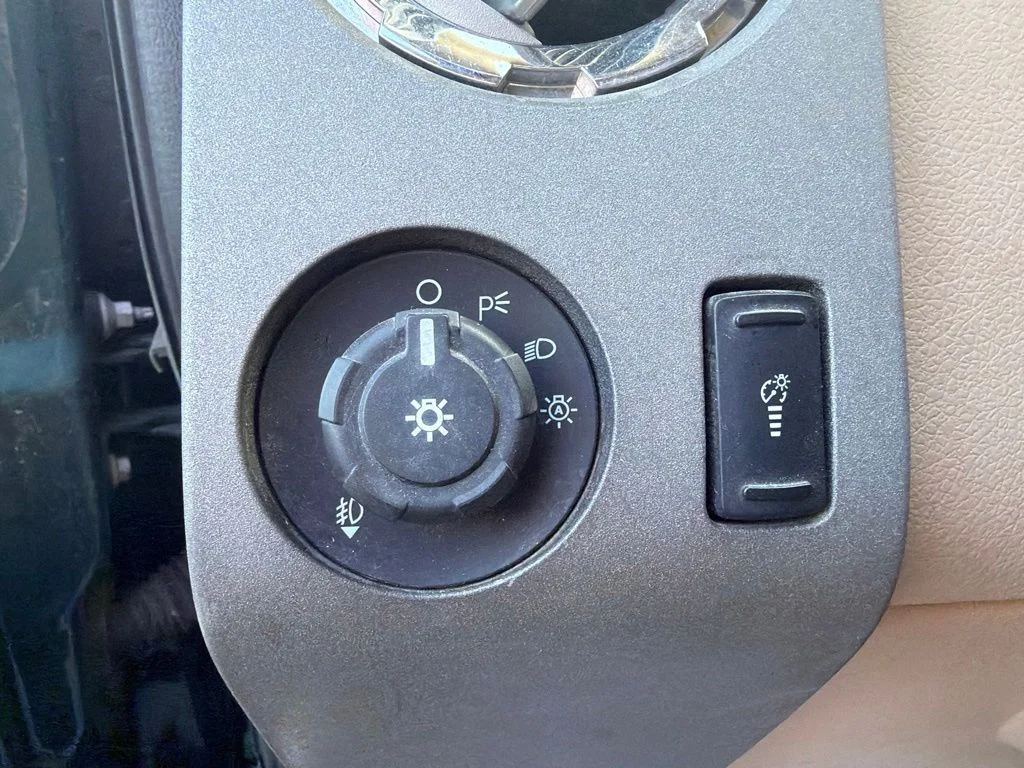 Used 2011 Blue Ford Lariat image 14