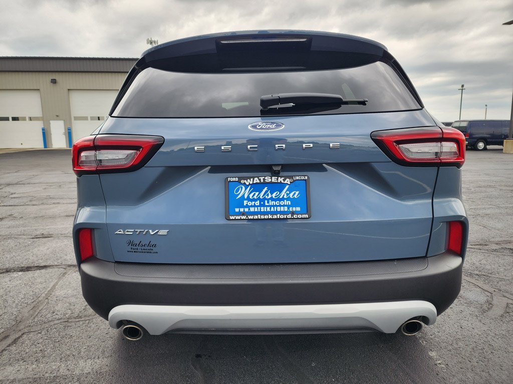 Used 2023 Vapor Blue Metallic Ford Active image 6