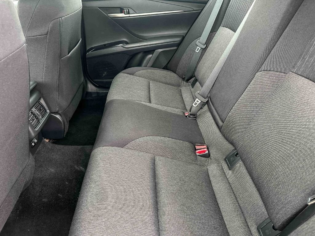 Used 2025 White Toyota LE image 18