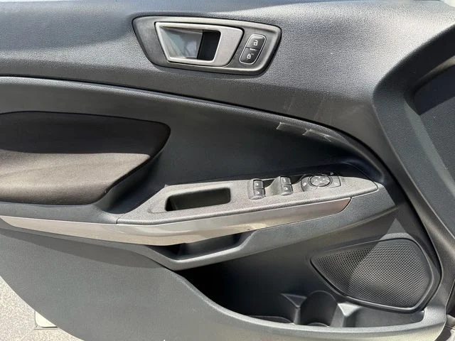 Used 2021 White Ford SE image 29