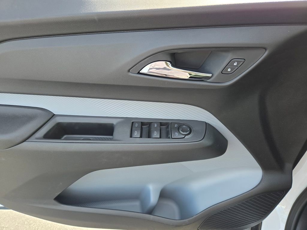 2027 Chevrolet Bolt LT - Photo 9