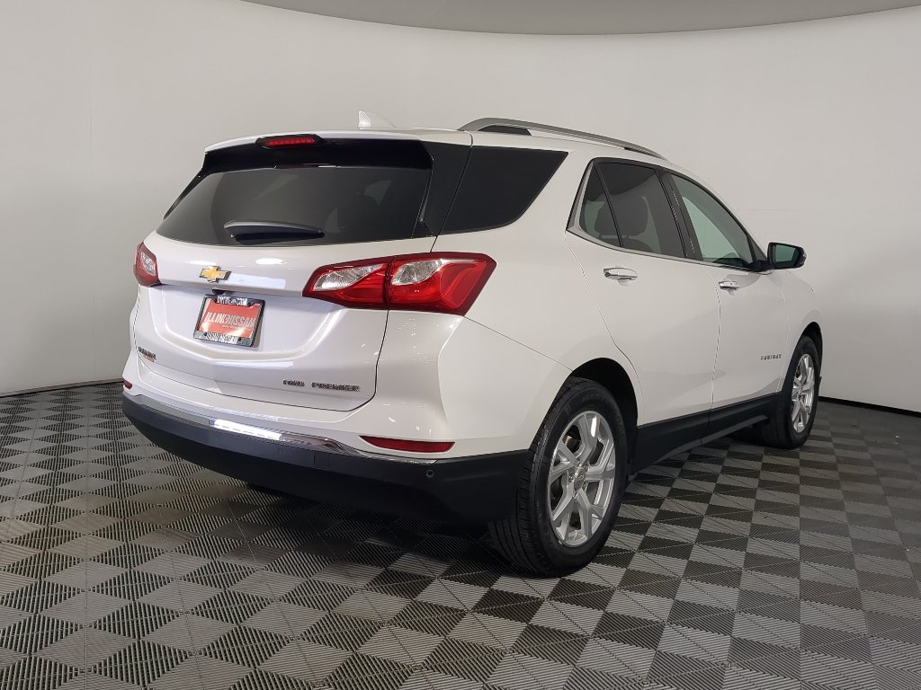 Used 2020 Iridescent Pearl Tricoat Chevrolet Premier image 10
