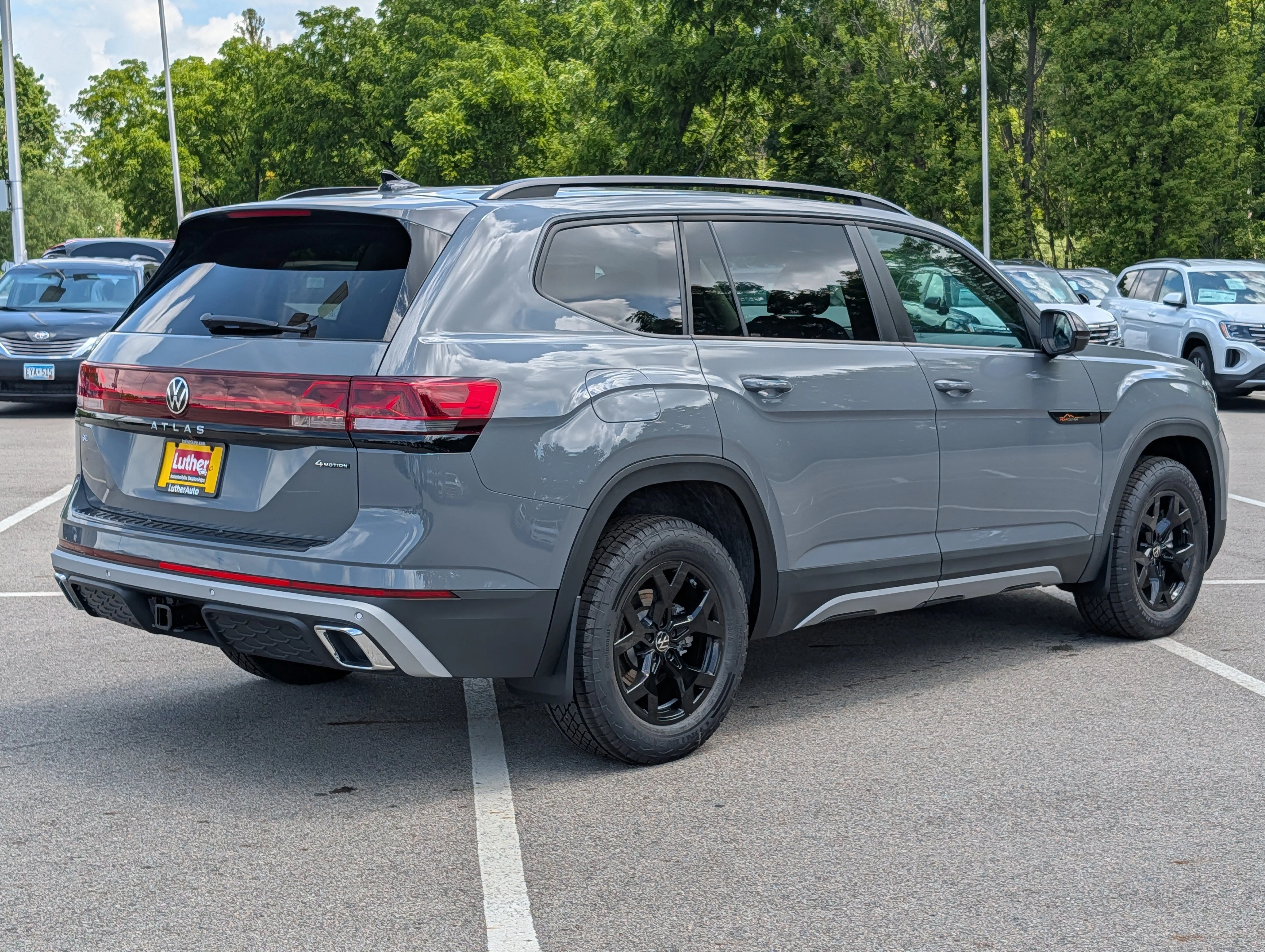 New 2026 Pure Gray Volkswagen 2.0T Peak Edition image 2