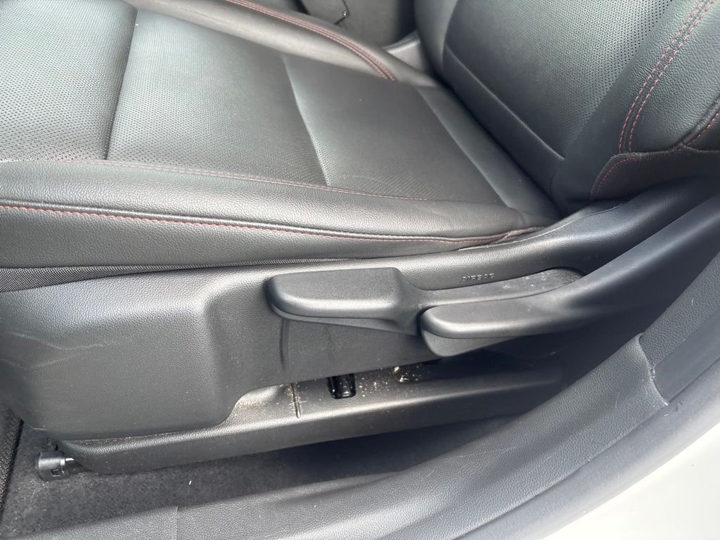 Used 2024 White Chevrolet 2RS image 34