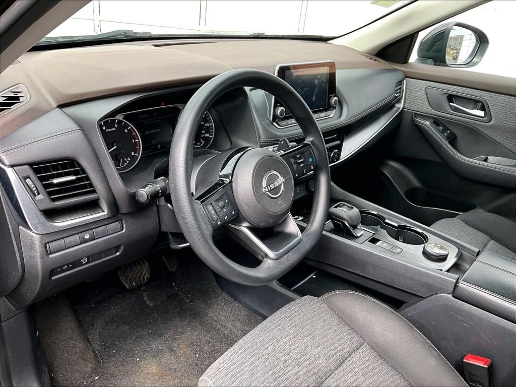 Used 2023 Super Black Nissan SV image 8