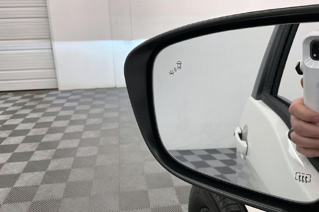 New 2026 Glacier White Nissan SV image 33