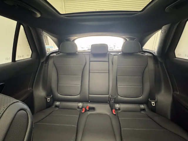 New 2026 Polar White Mercedes-Benz GLC 300 image 8