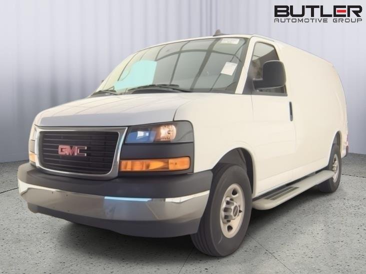 2025 GMC Savana's photo