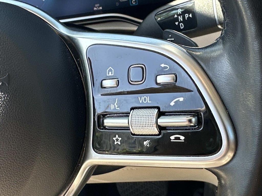 Certified Used 2022 Black Mercedes-Benz GLC 300 image 27